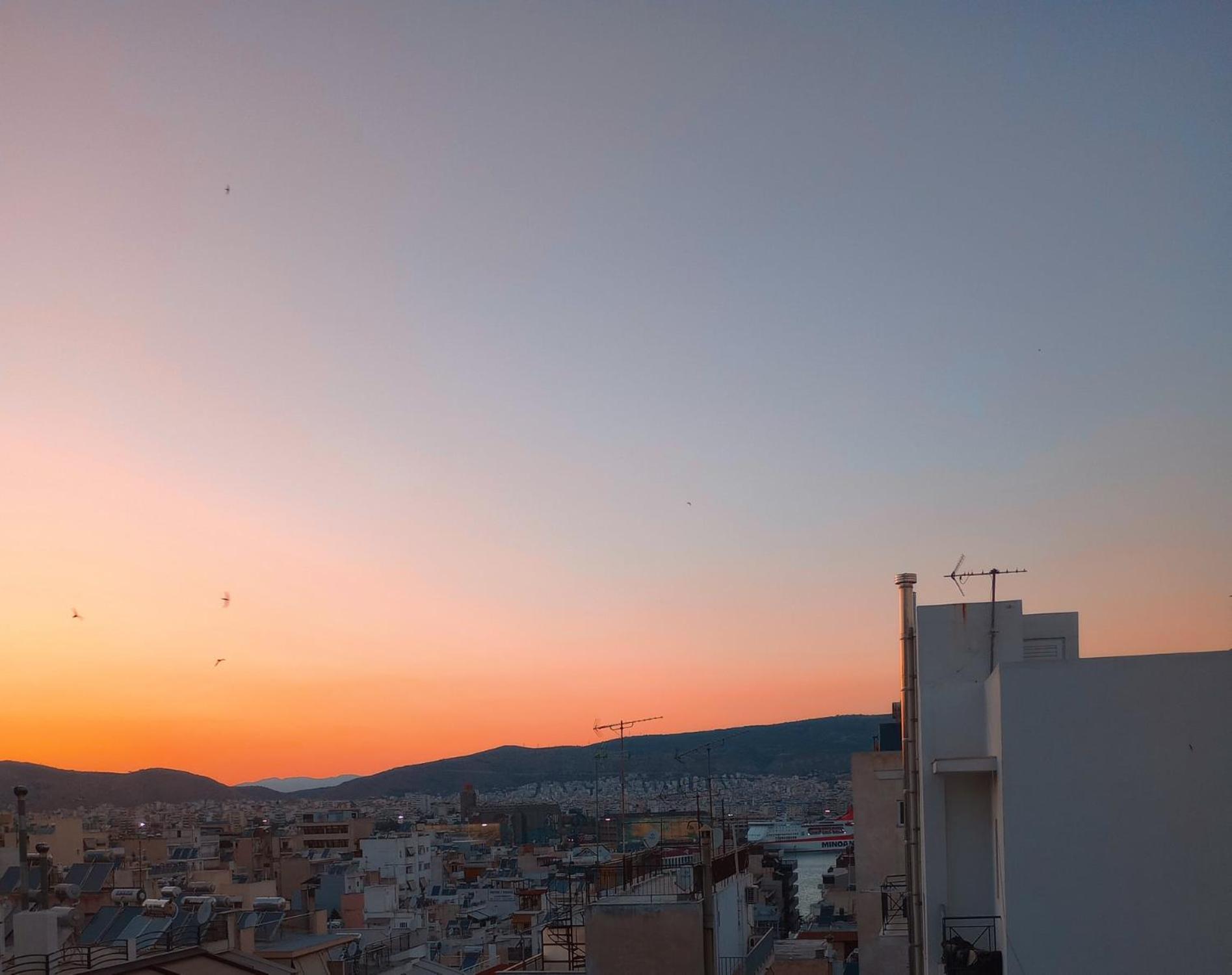 Penthouse Close To Port Apartment *